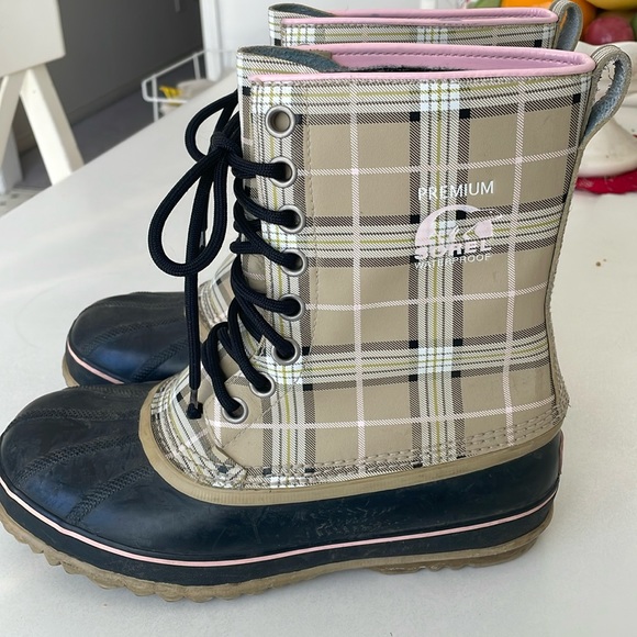 Plaid Sorel Waterproof Boots - Picture 2 of 7